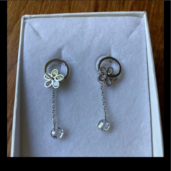 Nib - the stone flower earrings - Picture 1 of 4